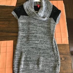 Black/gray sweater tunic